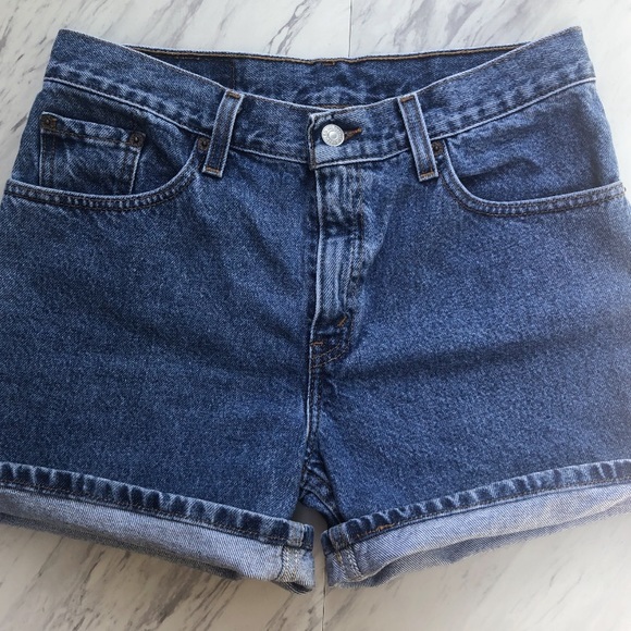 Vintage Levi’s 555 High Waisted Jean Shorts - Picture 3 of 4